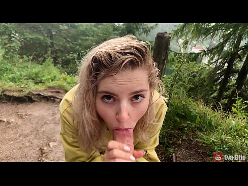 ❤️ Nighean a’ slugadh cum às deidh blowjob poblach - Eva Elfi Porno  leinn  ❌️❤